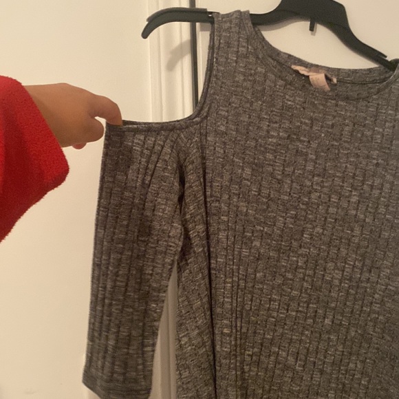 Forever 21 off shoulder grey ribbed dress - Picture 2 of 3